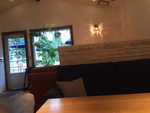 Rh Cafe アールエイチカフェ 天神のロンハーマン併設のソファー席があるオシャレなカフェ 福岡市中央区 グルメな僕と妻のマタニティ日記